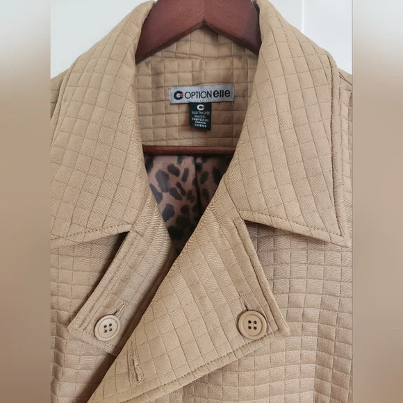 Quilted jacket - Picture 2 of 8